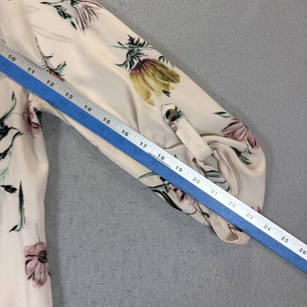 Maurices Blouse Womens Small Pink Floral Roll Tab Sleeve V-Neck Top - Picture 9 of 9